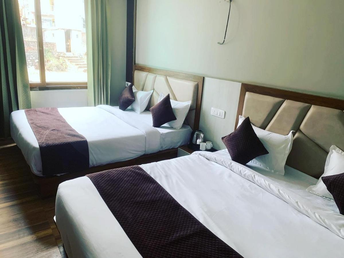 Hotel & Hostel Vimal Ganga Rishīkesh Buitenkant foto