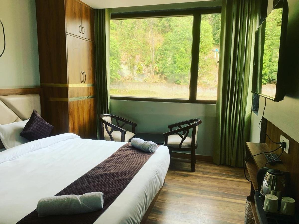 Hotel & Hostel Vimal Ganga Rishīkesh Buitenkant foto