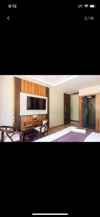 Hotel & Hostel Vimal Ganga Rishīkesh Buitenkant foto