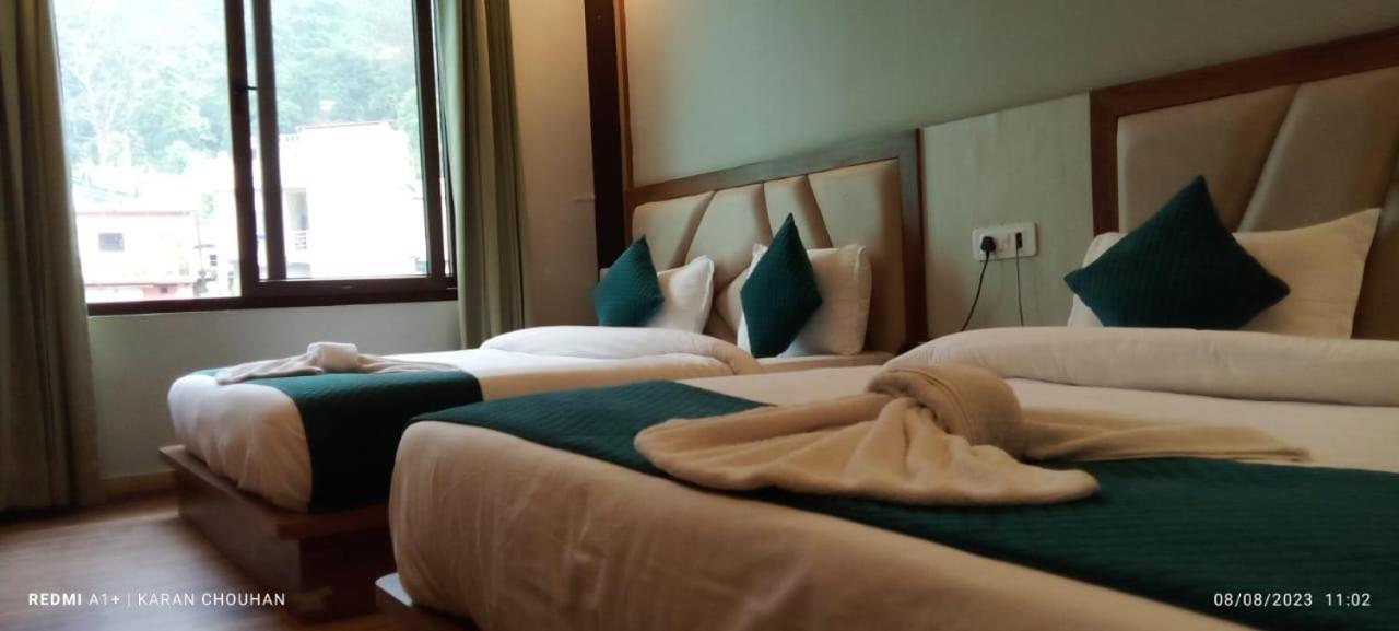 Hotel & Hostel Vimal Ganga Rishīkesh Buitenkant foto