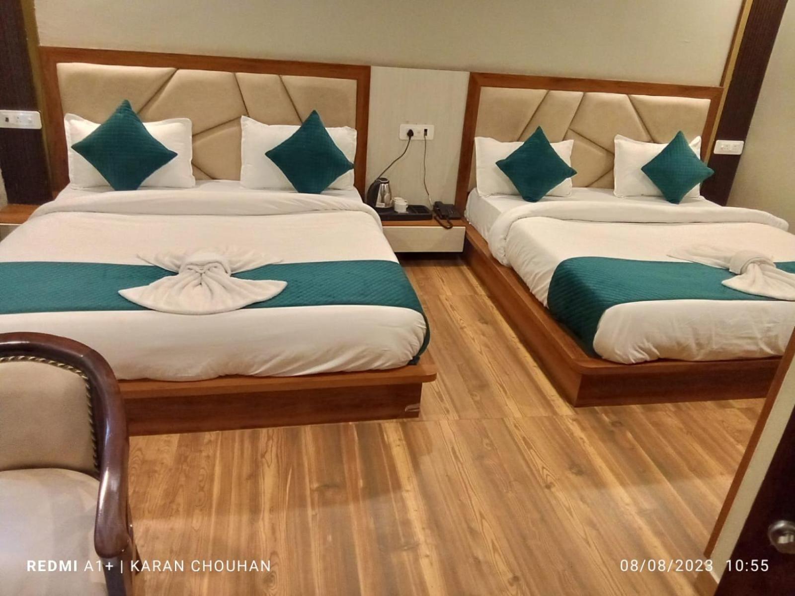 Hotel & Hostel Vimal Ganga Rishīkesh Buitenkant foto
