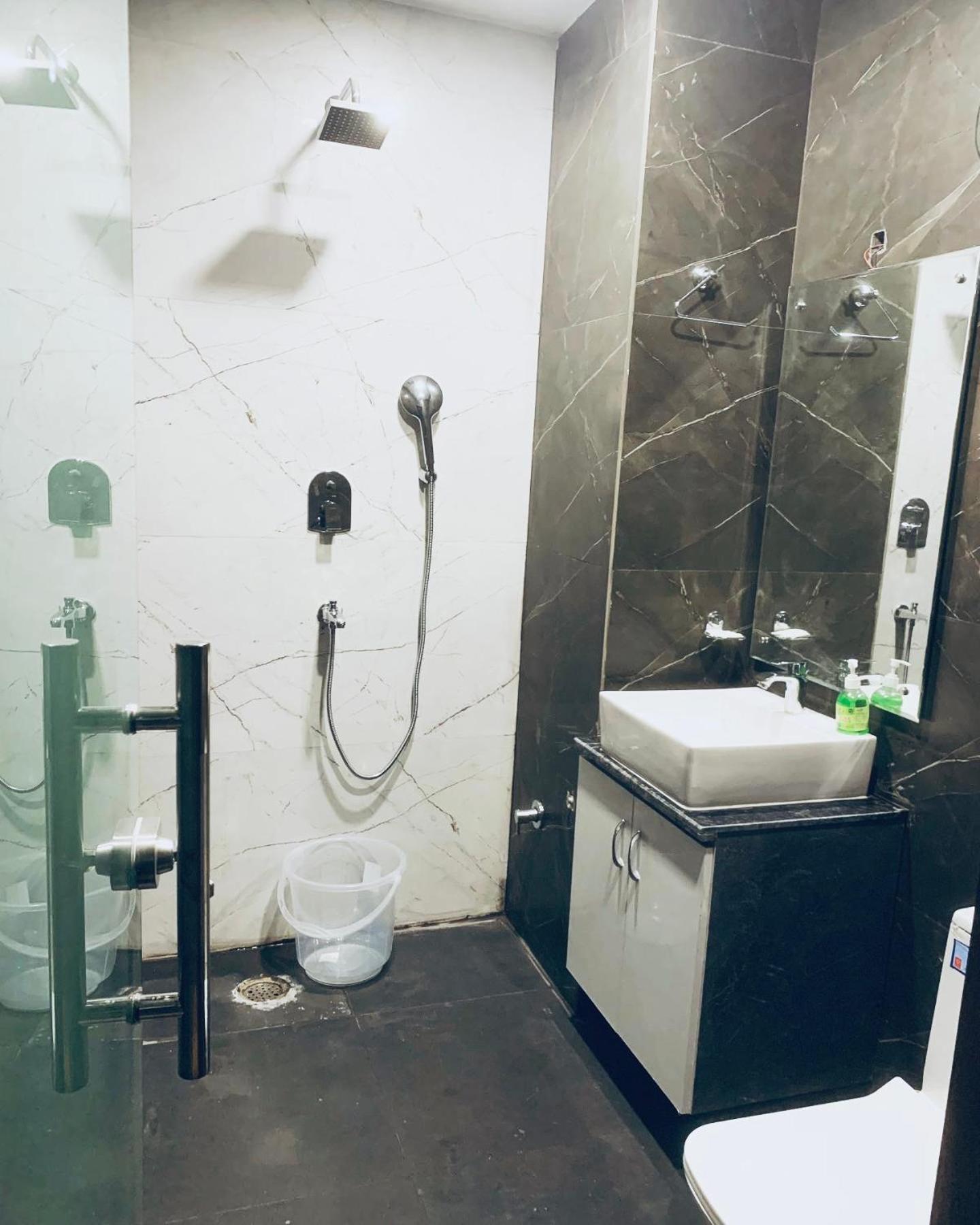 Hotel & Hostel Vimal Ganga Rishīkesh Buitenkant foto