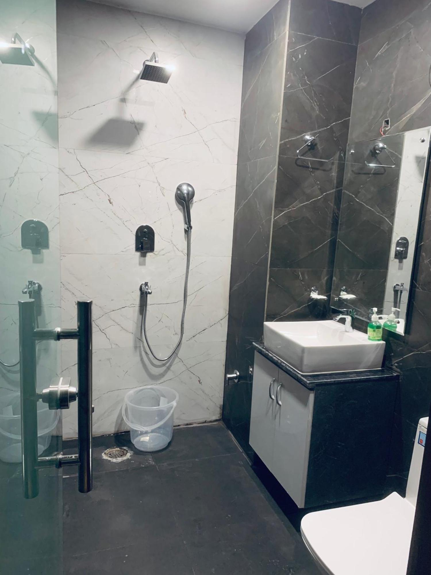 Hotel & Hostel Vimal Ganga Rishīkesh Buitenkant foto