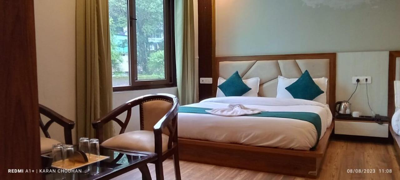 Hotel & Hostel Vimal Ganga Rishīkesh Buitenkant foto