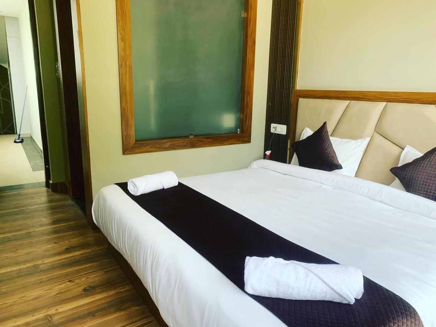 Hotel & Hostel Vimal Ganga Rishīkesh Buitenkant foto